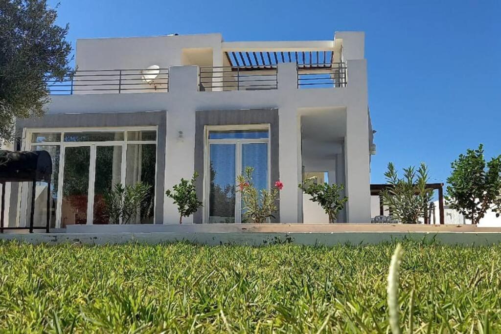 Magnifique Villa Avec Piscine Sur L'Ile De Djerba Pour Vacances Arkou Экстерьер фото